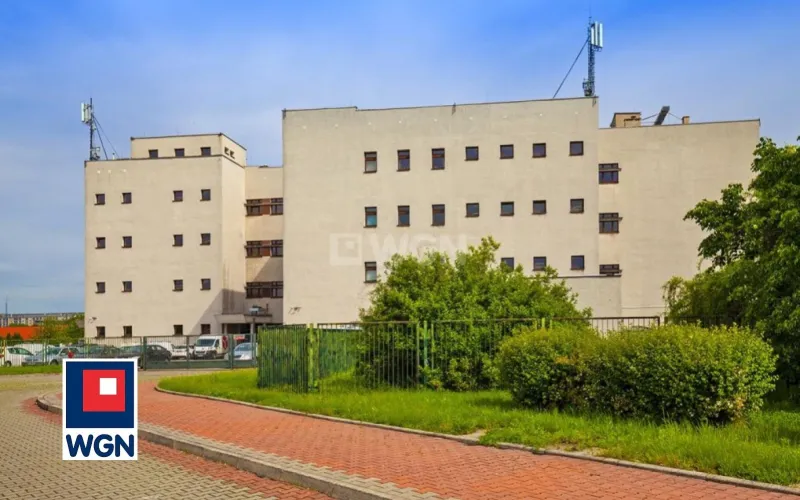 Obiekt biurowy na  sprzedaż Opole - Budynek na największym osiedlu miasta